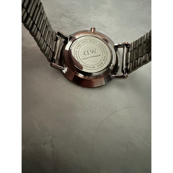 Daniel Wellington Watch Mens Silver Tone Minimalist Classic Design - Picture 8 of 9